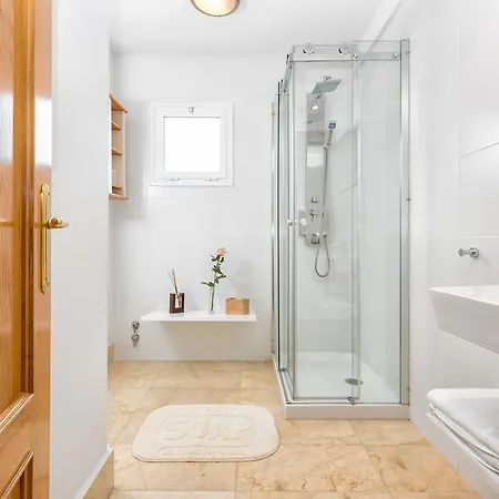 Three-Bedroom Apartment Frailes Málaga