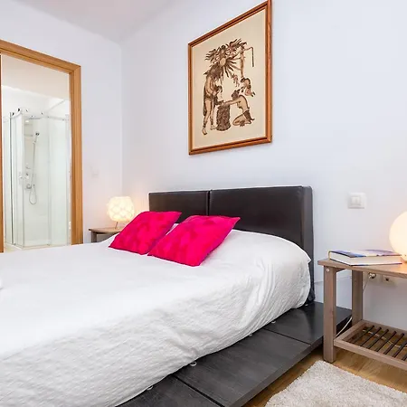 Three-Bedroom Apartment Frailes Appartement