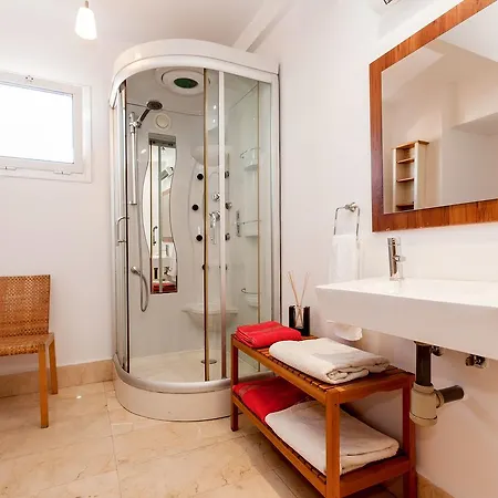 Three-Bedroom Apartment Frailes *